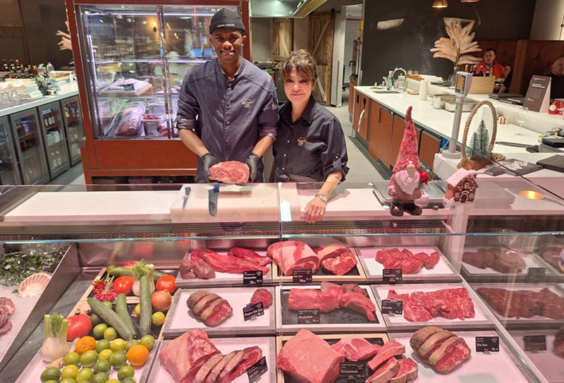 Düsseldorf geht aus: Steakhouse-Flair im Souterrain des Crown